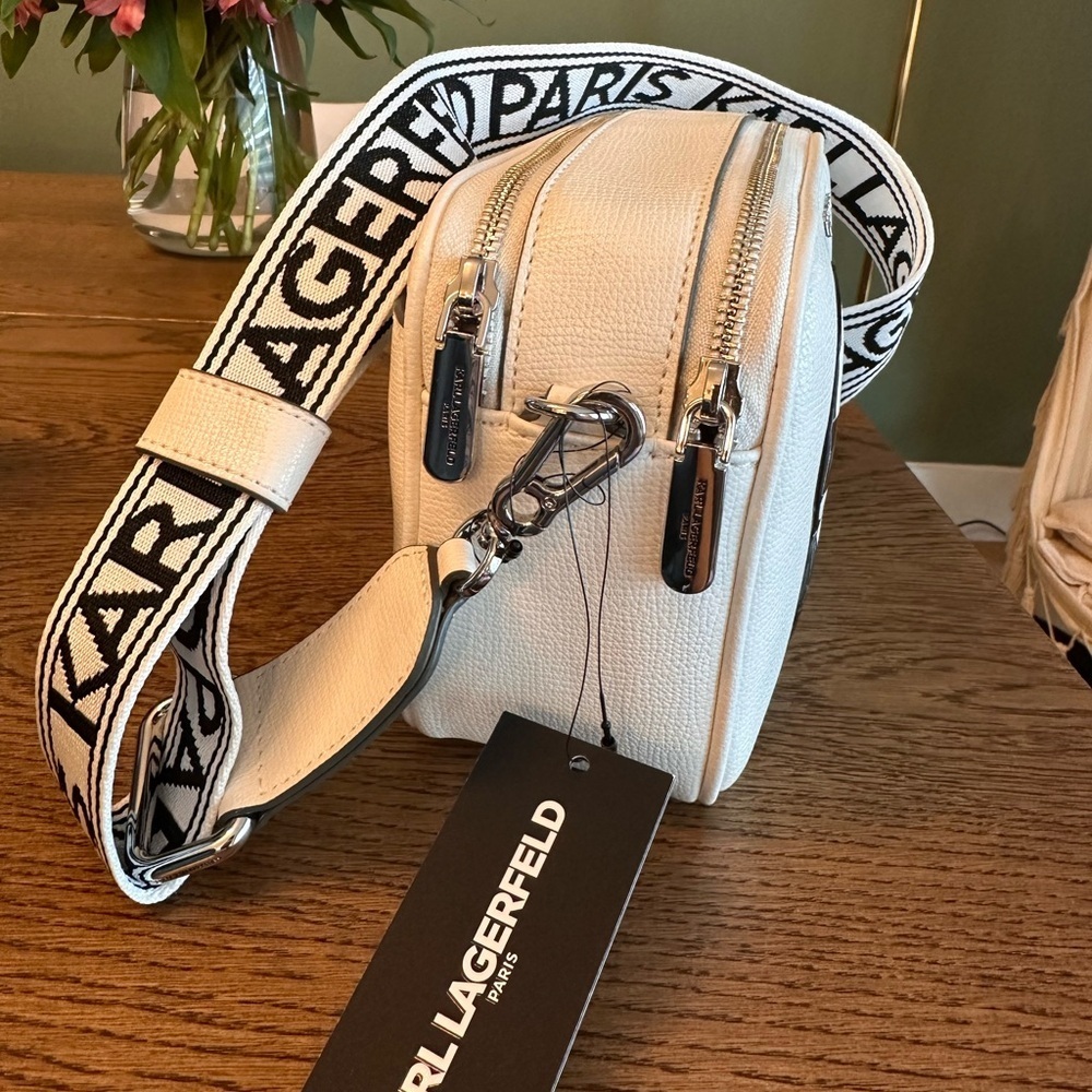 NWT！NEW! Karl Lagerfeld Maybelle Camera Double zip Crossbody Women Bag -White - Picture 3 of 8